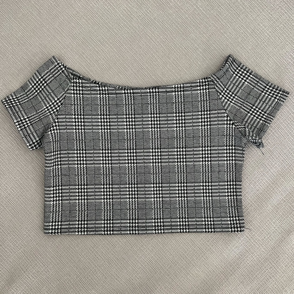 Brandy Melville Off-Shoulder Top